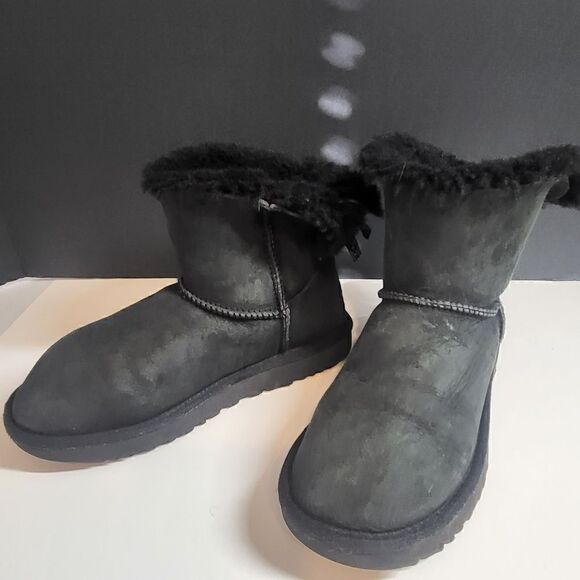 Ugg Women's Deep Green Short Ankle Boots - Picture 6 of 10